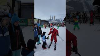Santa made it in time🧑‍🎄🎁 #merryxmas #santa #ski #skiing #skifahren #seetirol #carvingparadise