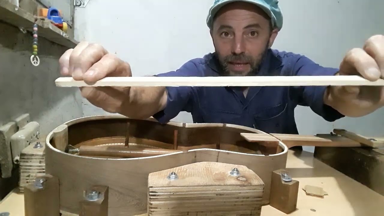 Fabricacion de guitarra clasica 432hz. (11°parte: cierre del la caja)