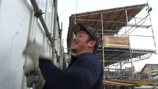塗替え道場の足場資材置場を大公開！！○○で壁が消えた！？衝撃の事件と見切れる実習生。【名古屋市港区】