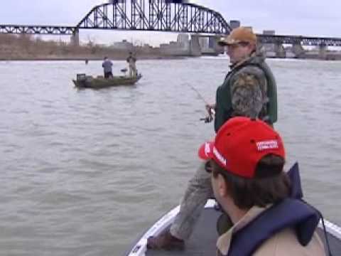 Sauger Fishing the Ohio River - YouTube