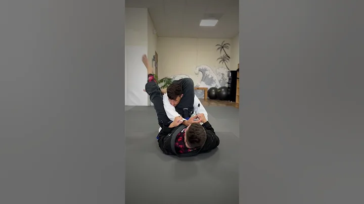 Five mistakes every white belt makes when they start Jiu Jitsu. #jiujitsu #whitebelt