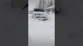 Dünyanın En Hızlı Arabası Ve Karda Patinaj