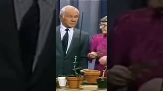 Johnny Carson goofing with plant lady, Thalassa Cruso, funny!  #johnnycarson #plantlady