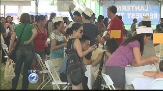 Tens of thousands gather at Ala Moana for Lantern Floating Hawaii