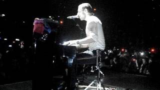 Coldplay - Dont Panic from Milan Live Show 2008 .