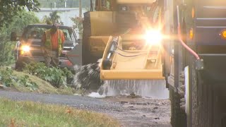 Crews work to repair large water main break in Waterbury