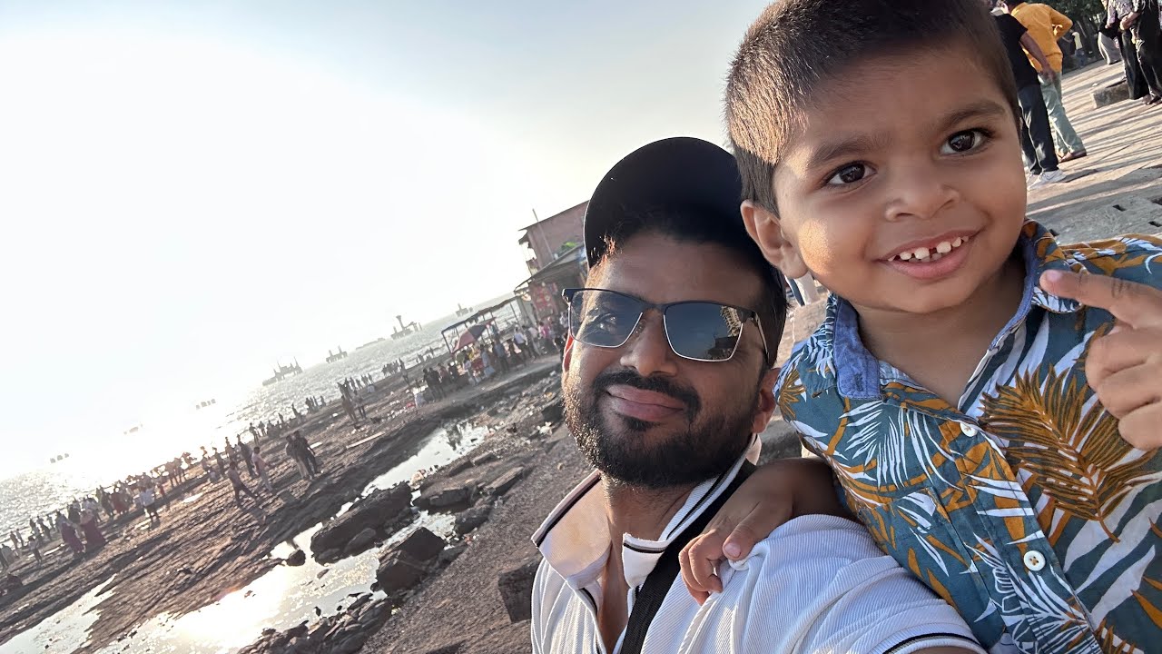 Ab Memi  is live from Band stand, Mumbai 