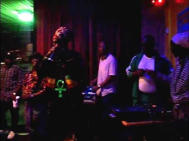 I-Wayne "Can't Satisfy Her" live at Montego Caribbean in VA Beach