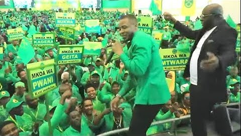 ALIKIBA AMUINUA RAIS SAMIA MKUTANO WA CCM DODOMA,MWIJAKU AGEUKA DENSA WAKE BALAA KUBWA