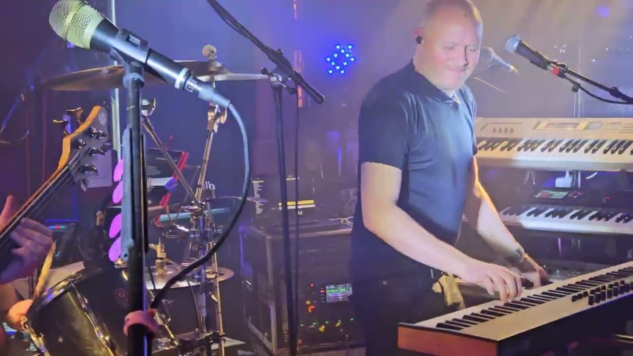 Red leaf band - feb 2026 - blues music bar lowestoft uk 