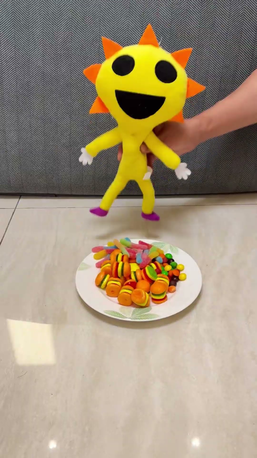 who slapped Mr.Sun