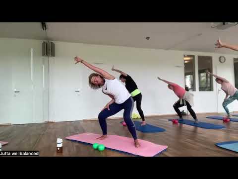 Pilates mit Gewichten