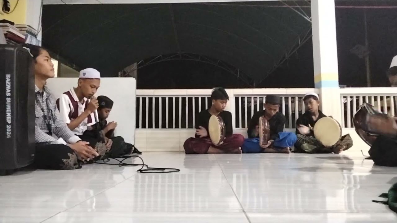 Kegiatan santri pada malam Jum'at di pompes Bustanul huffadz sumber nangka kec arjasa 
