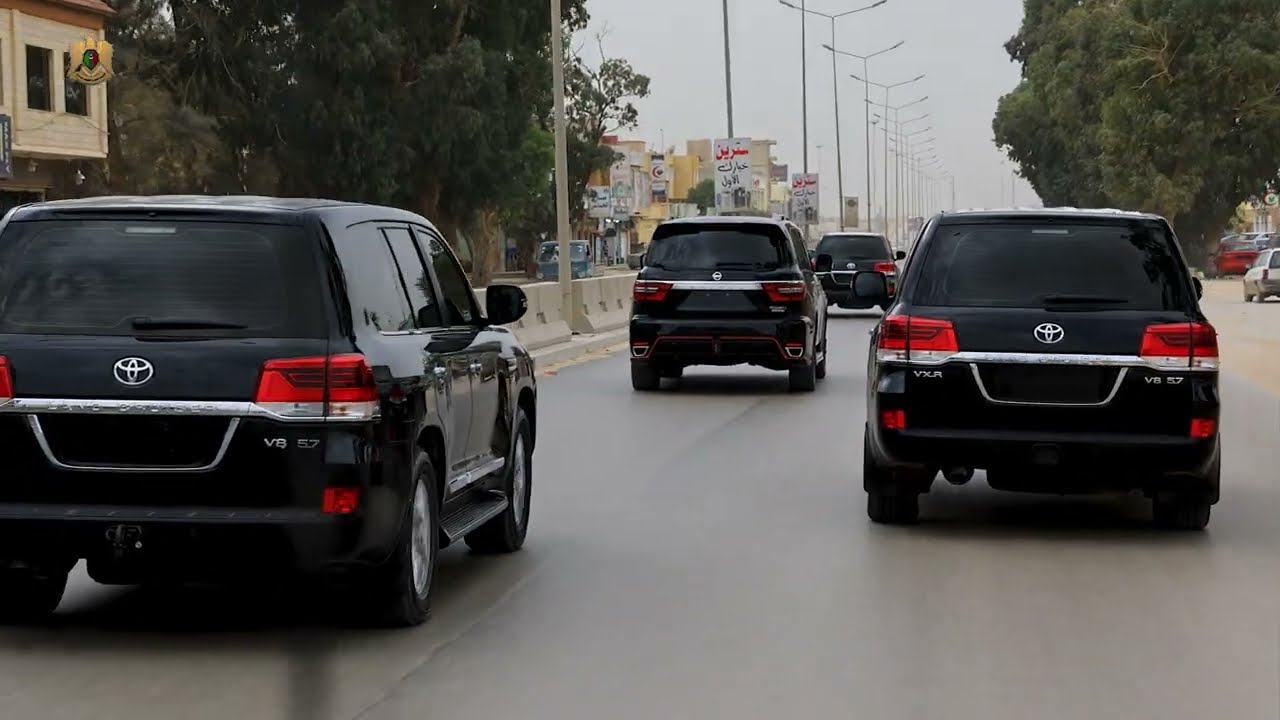 القائد العام المشير خليفة حفتر يجري جولة ميدانية إلى منطقة بوهديمة بمدينة بنغازي