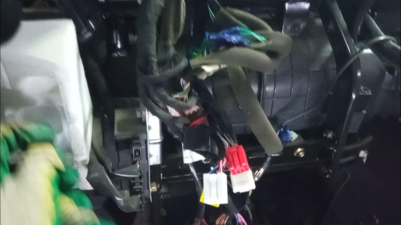 Замена радиатора печки джили эмгранд. Радиатор отопления geely emgrand ec7. 5. Замена радиатора кондиционера geely emgrand ec7. Заслонка печки джили эмгранд ес7.