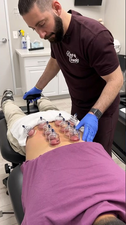 He’s had sciatica for years! 😱 Let’s kick start his road to recovery! #kingofcracks #chiropractic