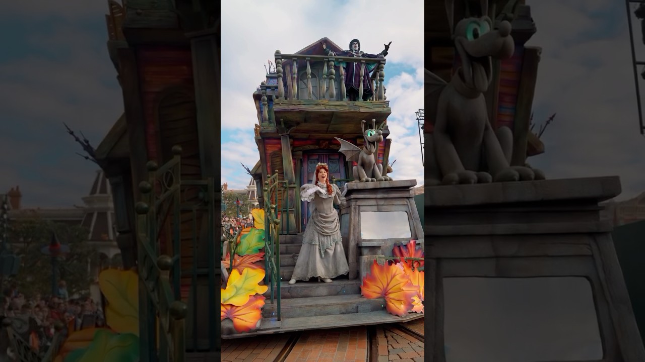 Phantom Manor Float at Disneyland Paris - Haunted Mansion Melanie Ravenswood