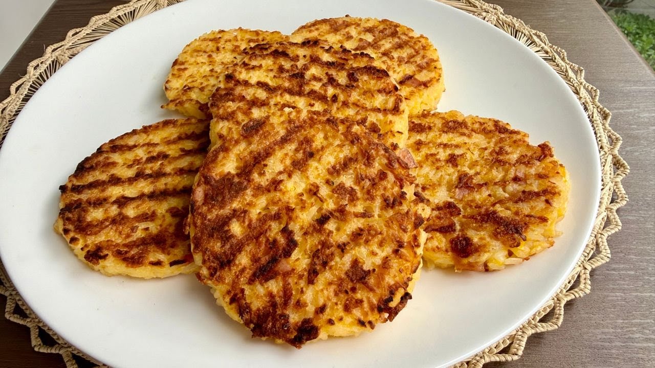 Como hacer Arepas de arroz del día anterior, con queso y crema - Clau y Canela