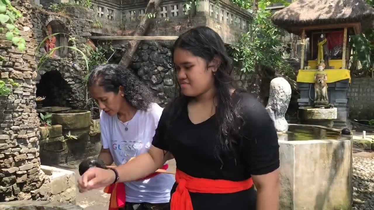 Tata cara MELUKAT di Pura Campuhan Windhu Segara Padanggalak Denpasar