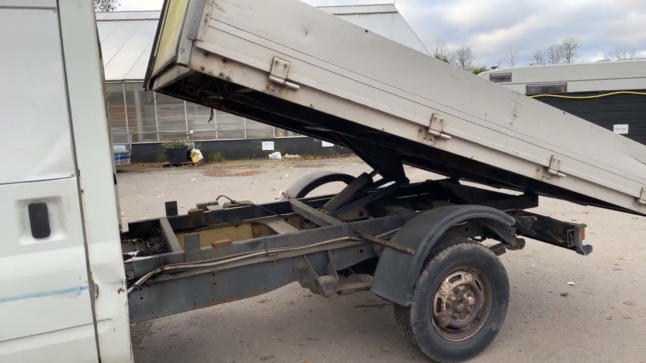 Pickup med tipp Ford transit T330