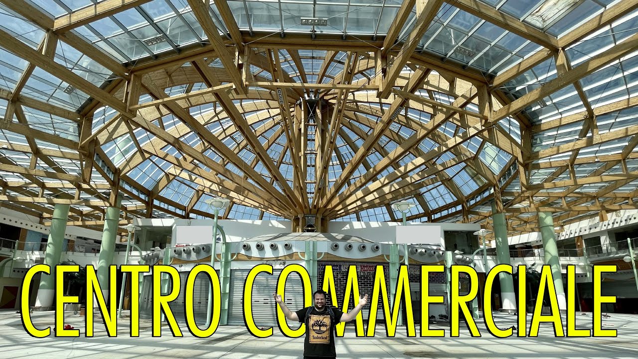 ESPLORIAMO UN CENTRO COMMERCIALE ENORME ABBANDONATO - PAZZESCO CI SONO DEI NEGOZI PIENI DI ROBA!