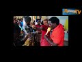 APASULIWA JICHO PASIPO KUPONA AOMBEWA KANISANI