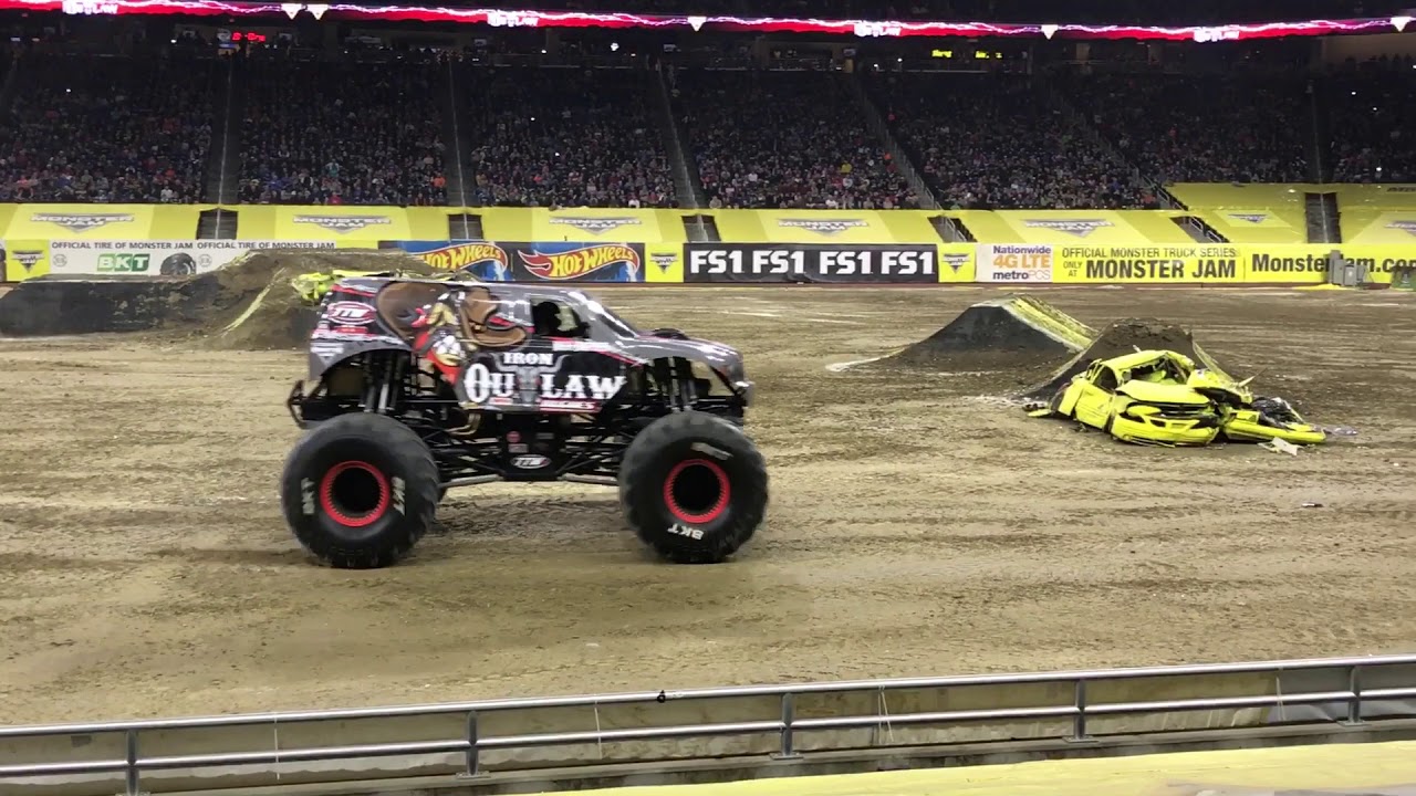 Monster Jam 2018 Detroit 1 Iron Outlaw Freestyle YouTube