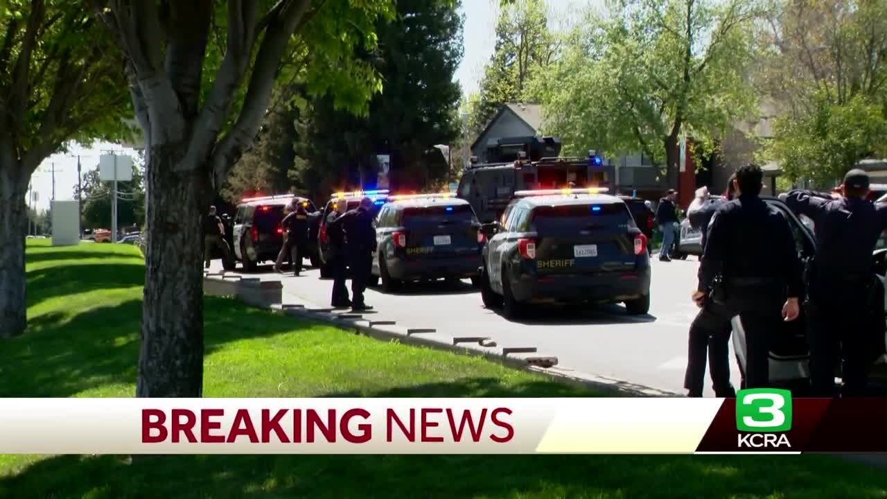 Sacramento deputies detain man after standoff in Citrus Heights - YouTube