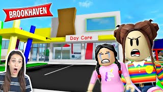 ROBLOX BROOKHAVEN: MIJN ZUSJE MEA-LY NAAR HET KINDERDAGVERBLIJF BRENGEN! || Let's Play Wednesday screenshot 3