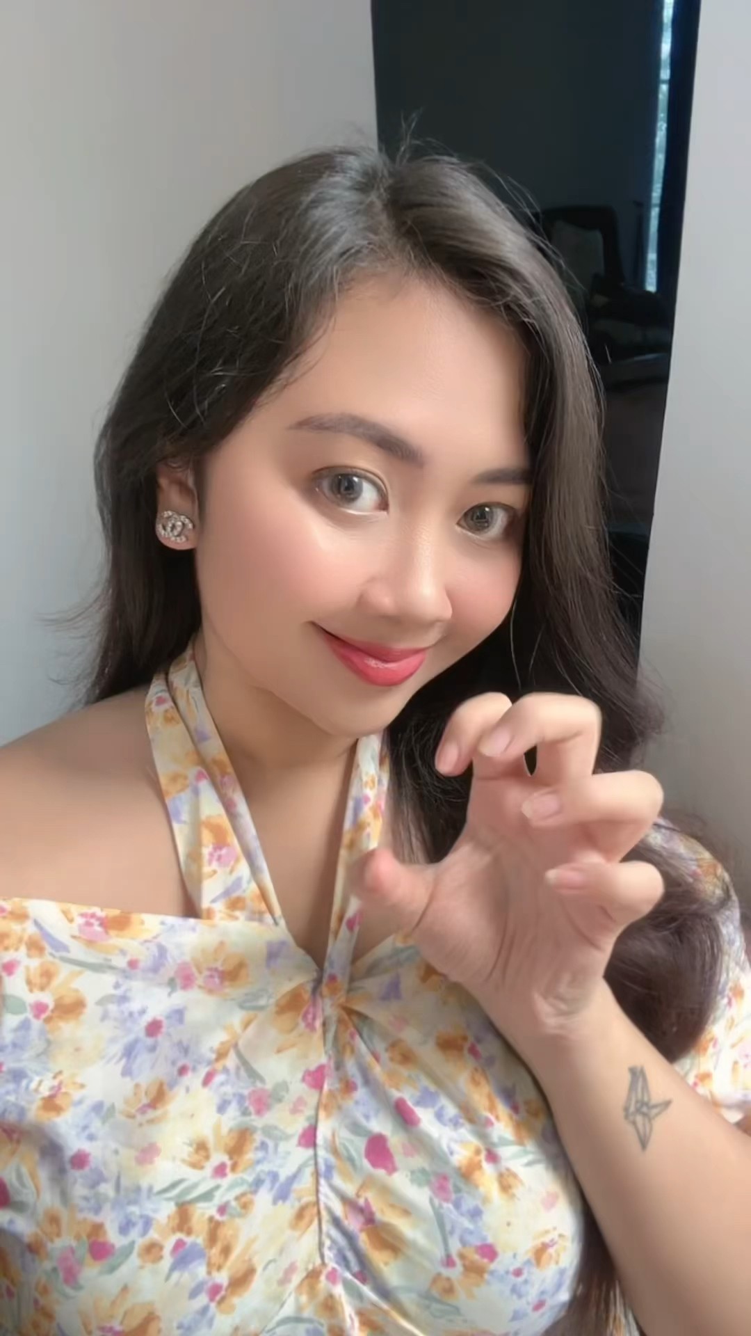 TEMENIN BIKIN KUKU ?? TEBAK AKU MAU KEMANA??? ??? | Klara Tania #shorts