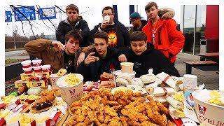 Мы купили все в KFC