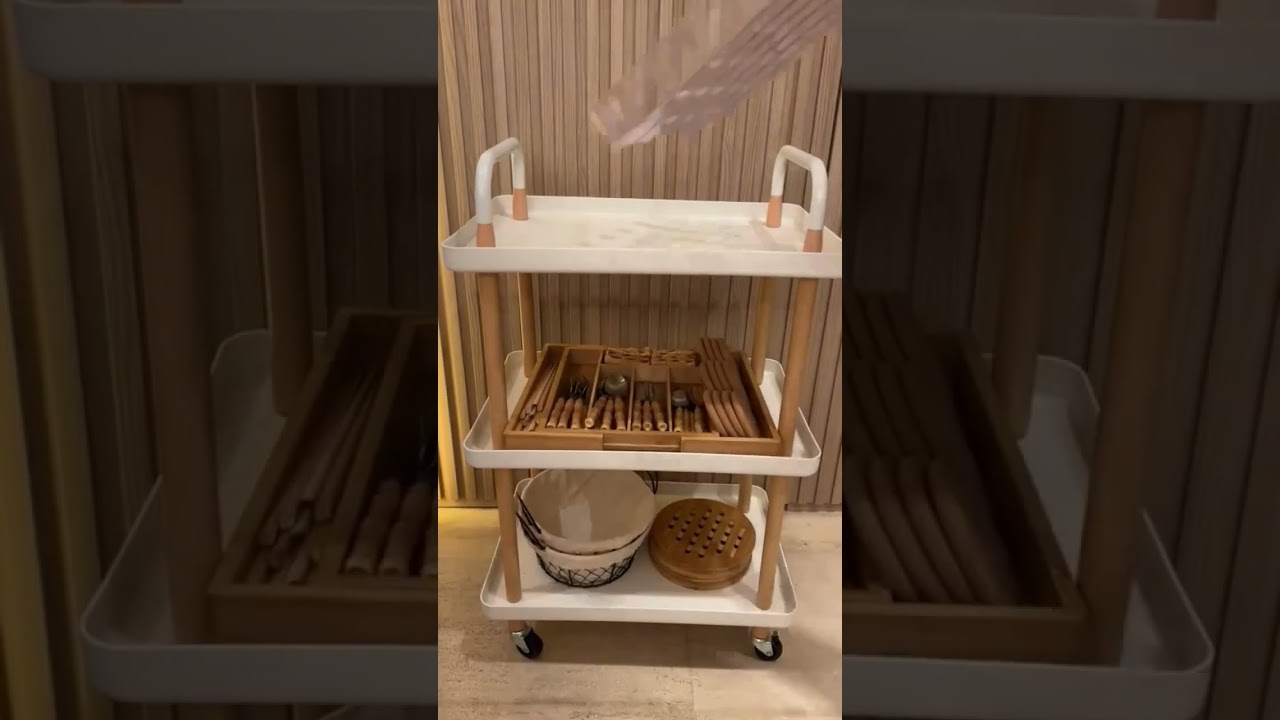 Retro Decor Style Ideas 2025 | Vintage Home Makeover & Classic Interior Design Inspiration