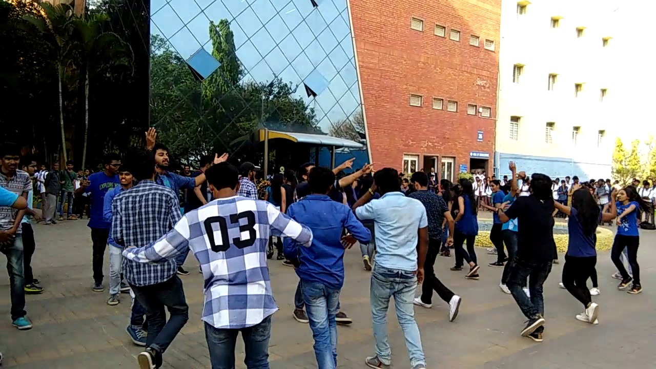 dayananda sagar engineering students flash mob youtube