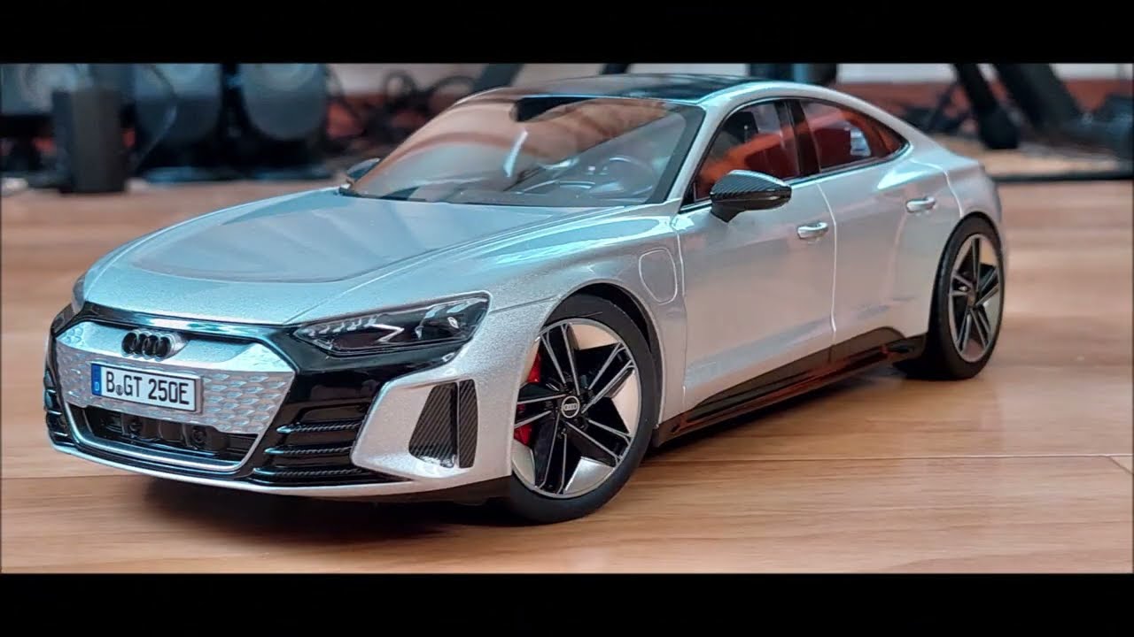 Audi RS e-tron GT 1:18 NOREV - YouTube