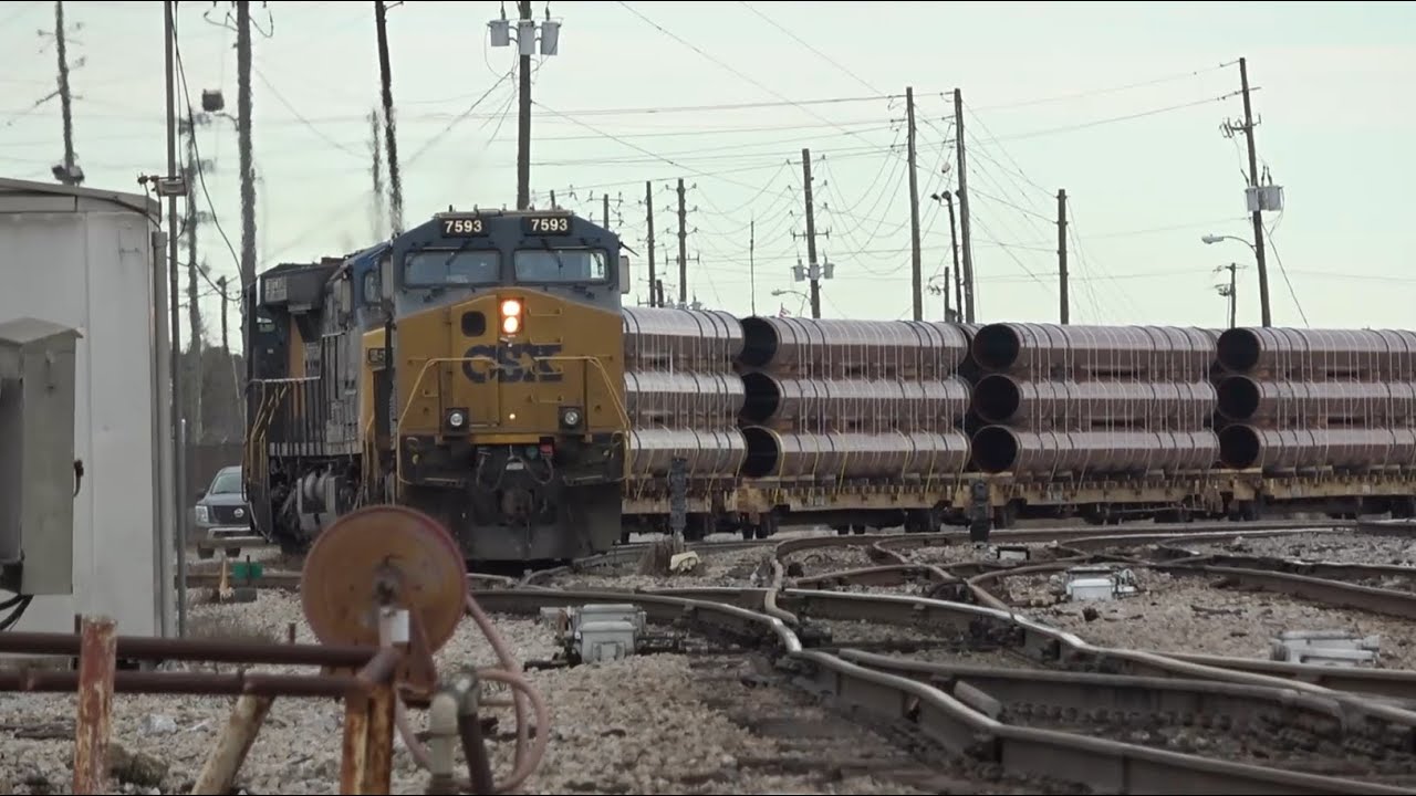 [HD] Amtrak Mardis Gras and Freight Action in Mobile, Alabama