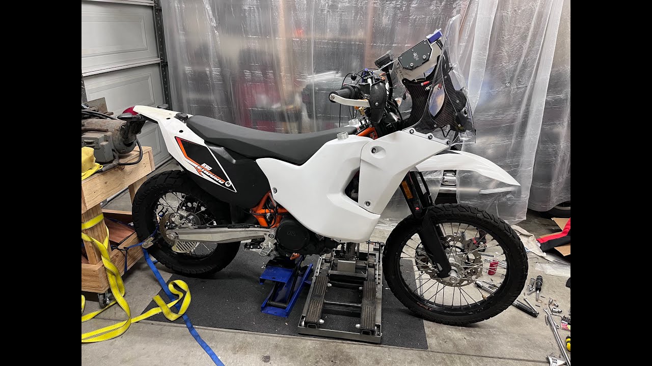 KTM 690 Africa Race Kit Evo2 Setup / Rally Kit Installation