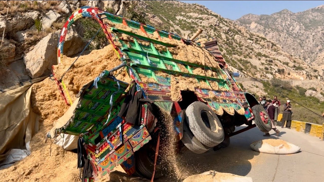 A very dangerous accident, but thank God a million times that God saved us |Very dangerous