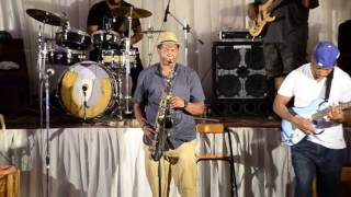 The Aefèktunes performing Mr. Magic