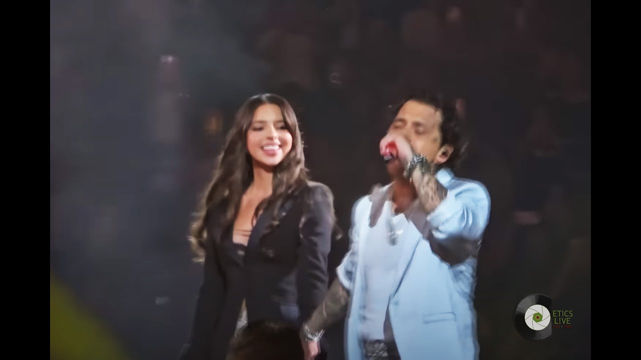 Christian Nodal ft. Ángela Aguilar - Dime cómo quieres  |  Nodal Tour  ( Arena Monterrey, México )