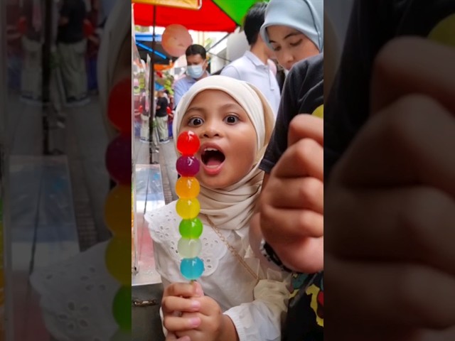 Rainbow Jelly Ball at Concubine Lane IPOH #eatwithpipizolla #elfiestudios #mukbang  #asmr #food class=