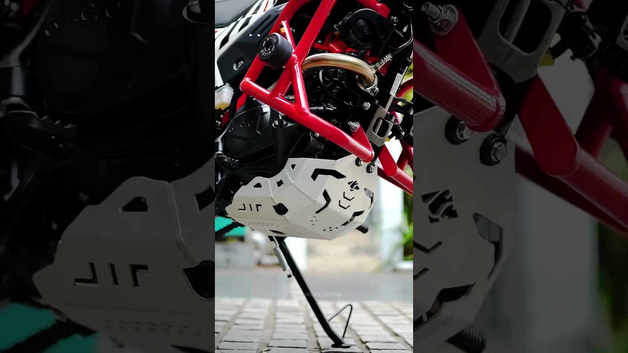 Усовершенствуйте свой Xpulse 200 4V Rally с помощью прочных аксессуаров, повышающих уровень защиты.