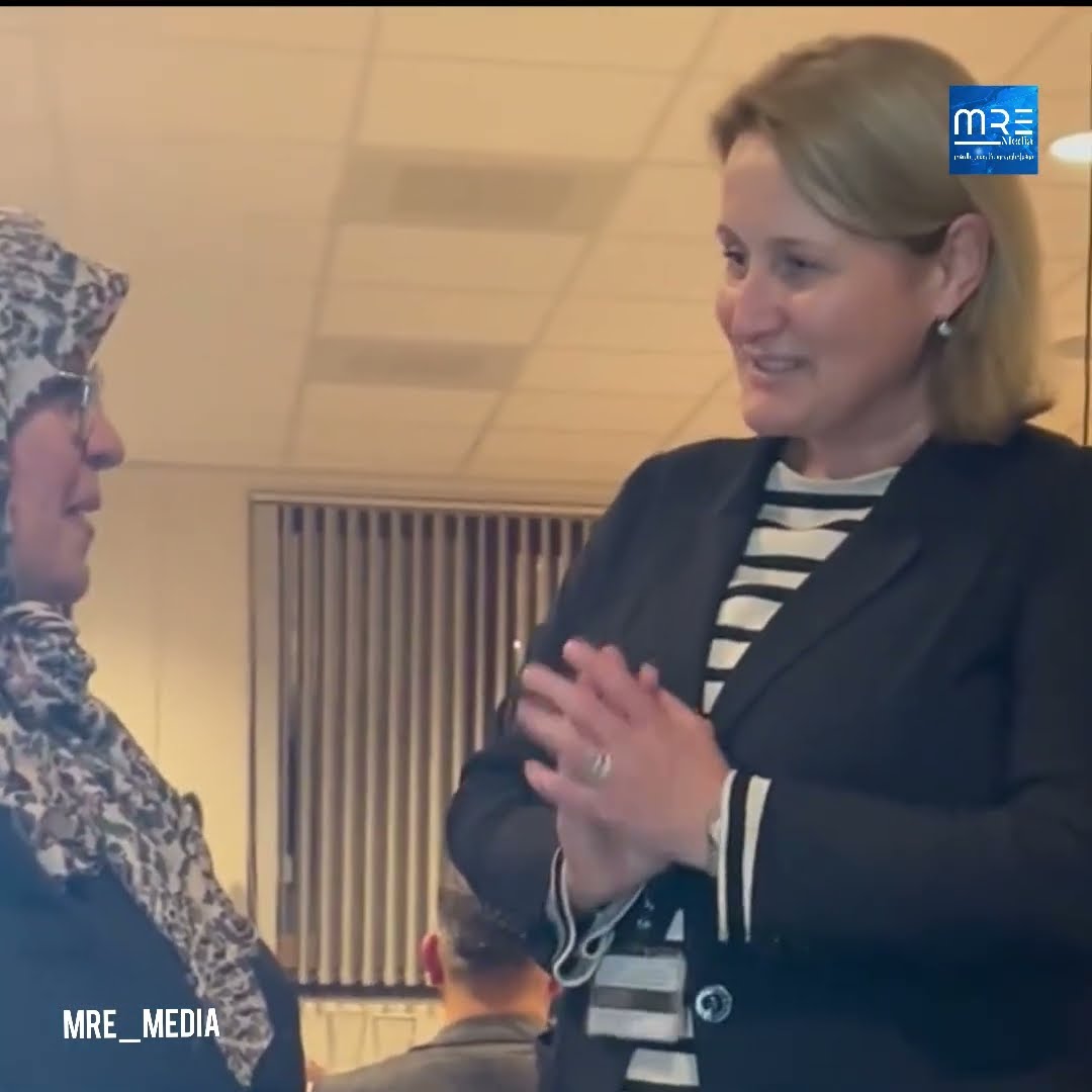شكر من الشرطة الهولندية للسيدة نادية نفيل على إسهاماتها المجتمعية