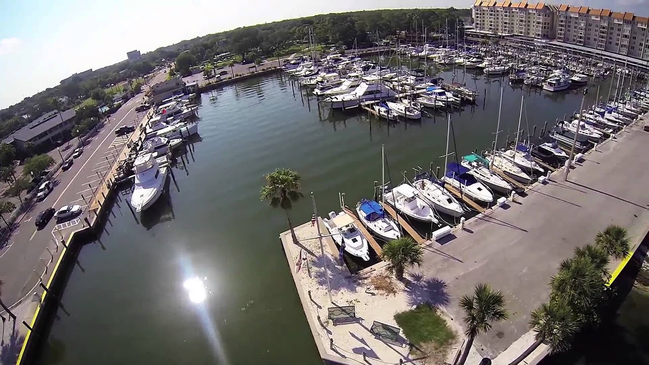 The Bon Appetit Waterfront Restaurant and Dunedin Marina