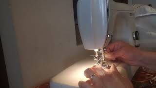 Necchi Lydia 3, threader