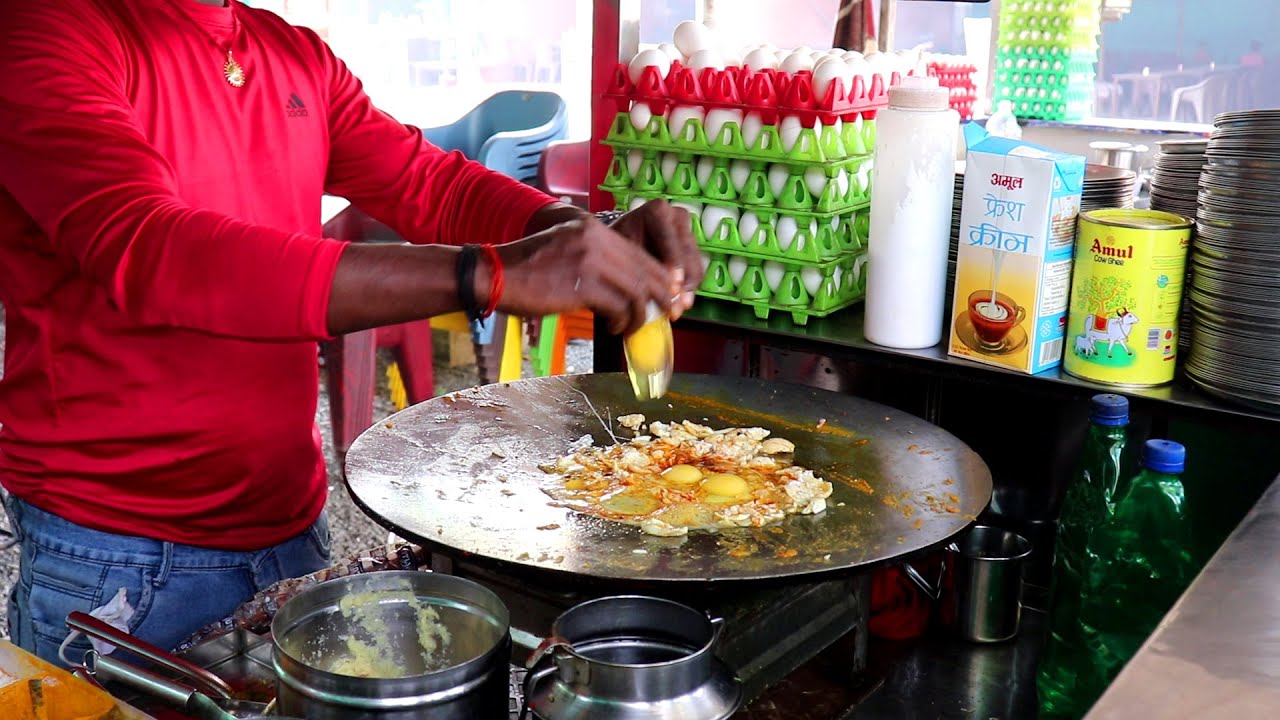 Surat Famous Egg ABCD Red Chilli | Amzing Cooking Skill At Viju Omlet | Indian Street Food | Street Food Fantasy