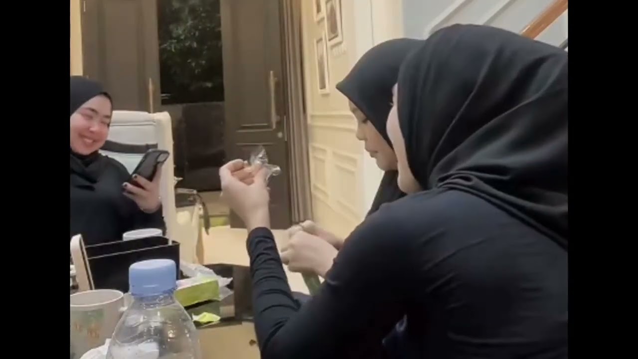 Tengah Malam Penuh Ketawa Selfi Yamma Habis Makan Itu Langsung Goyang