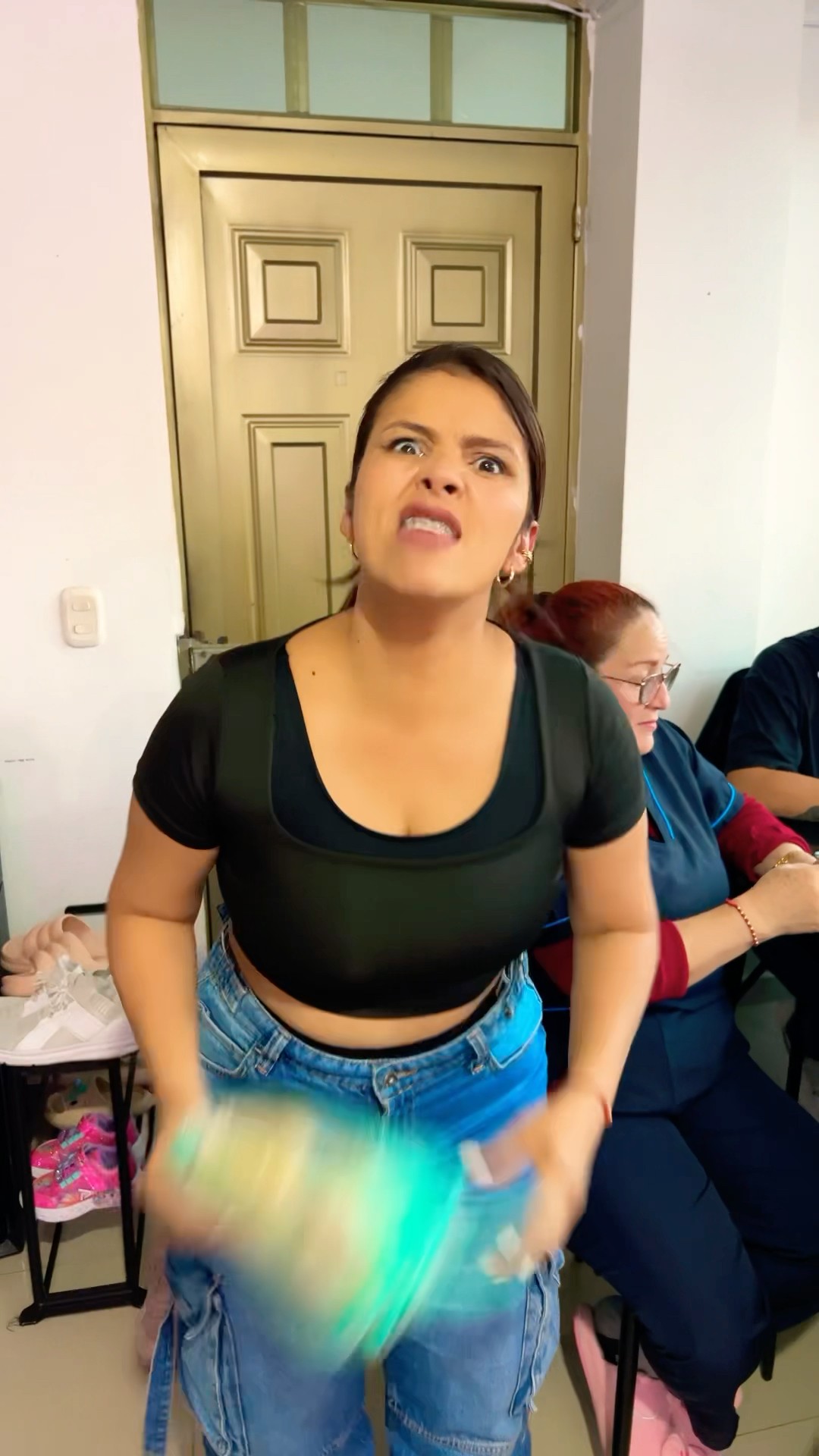 NUNCA ENCUENTRAN NADA #humor #cosasdefamilia #comedia #humorfamiliar #shortviral