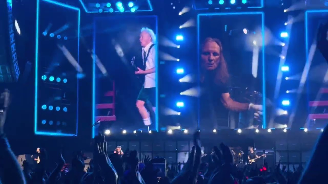 AC/DC - Shoot To Thrill - 24/02/2026 - MorumBis
