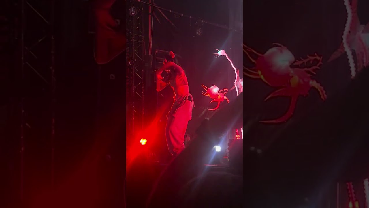 Agar Agar  Music Show Performance in Cabaret Frappé  