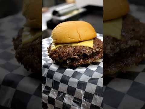 Video: ¿Son mejores las hamburguesas aplastadas?